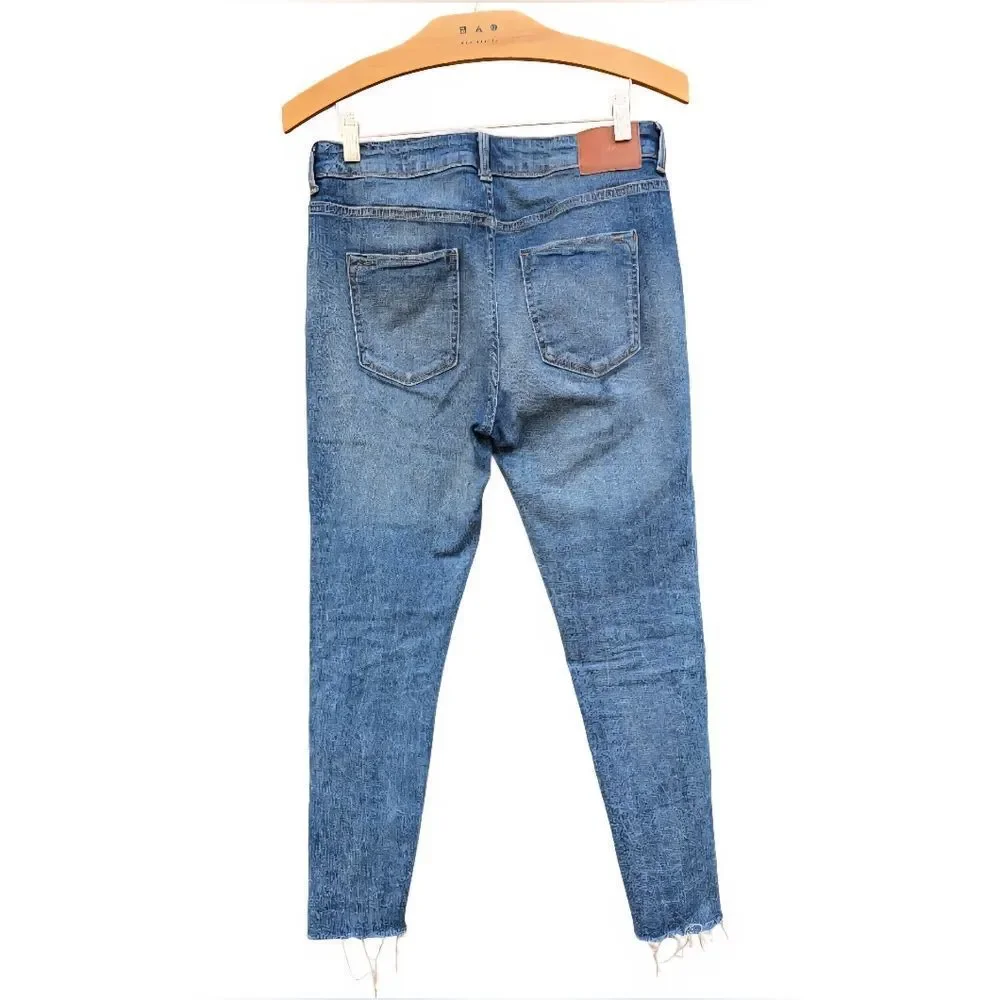 Zara Light Blue Cropped Jeans